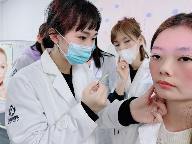 美丽秘籍：南京美容咨询业的新趋势与挑战
